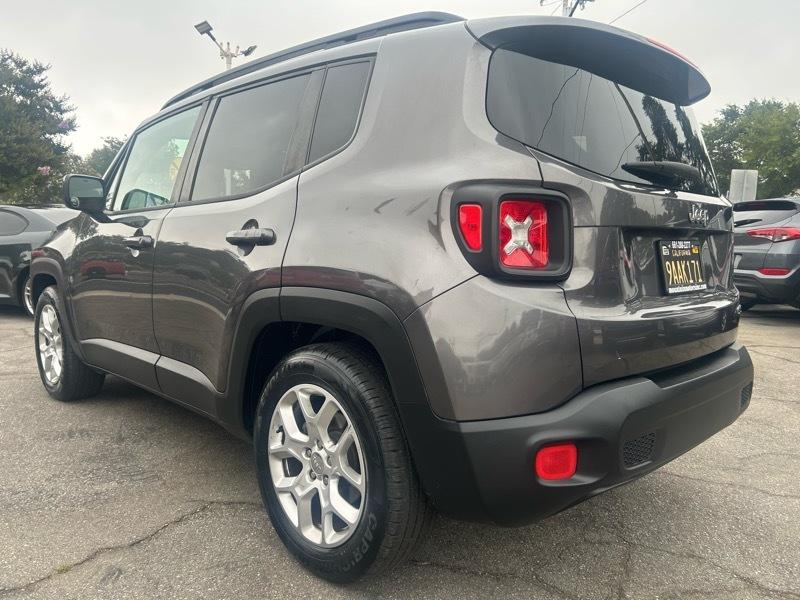 Jeep Renegade Latitude FWD 2017