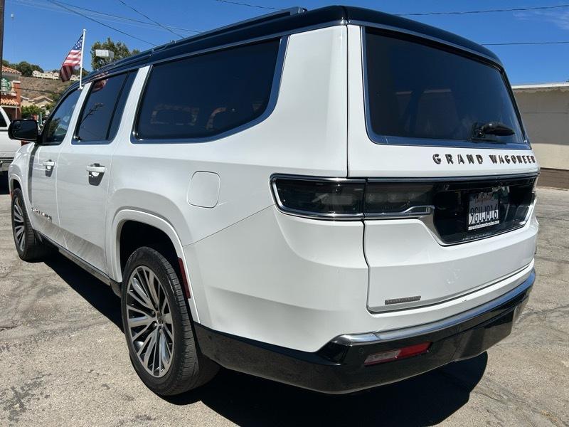 Jeep Grand Wagoneer Series III 4WD 2023