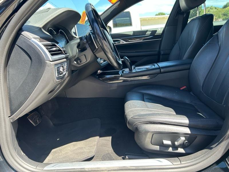 BMW 7-Series 740i 2018