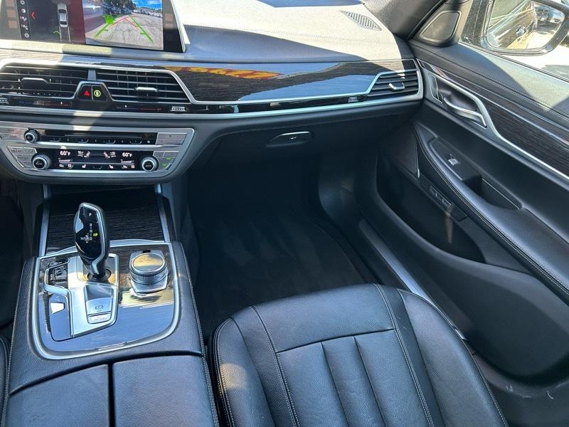 BMW 7-Series 740i 2018