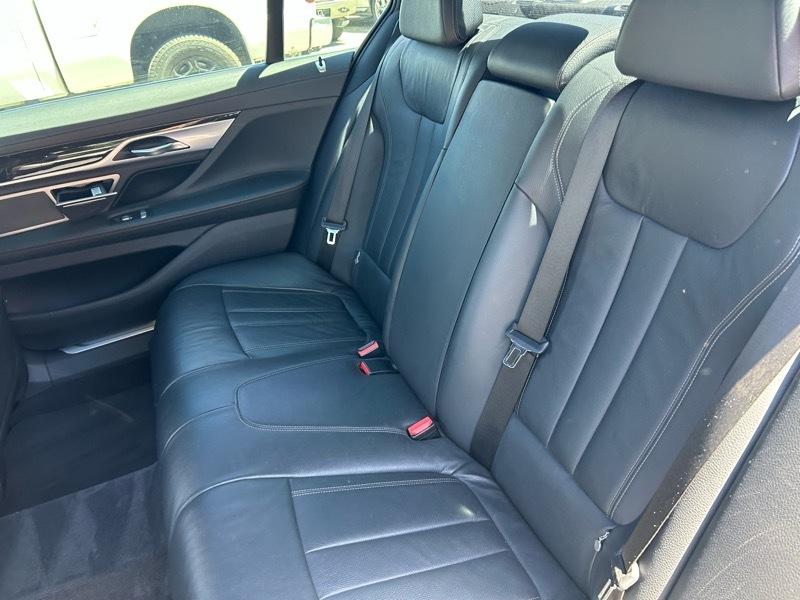 BMW 7-Series 740i 2018