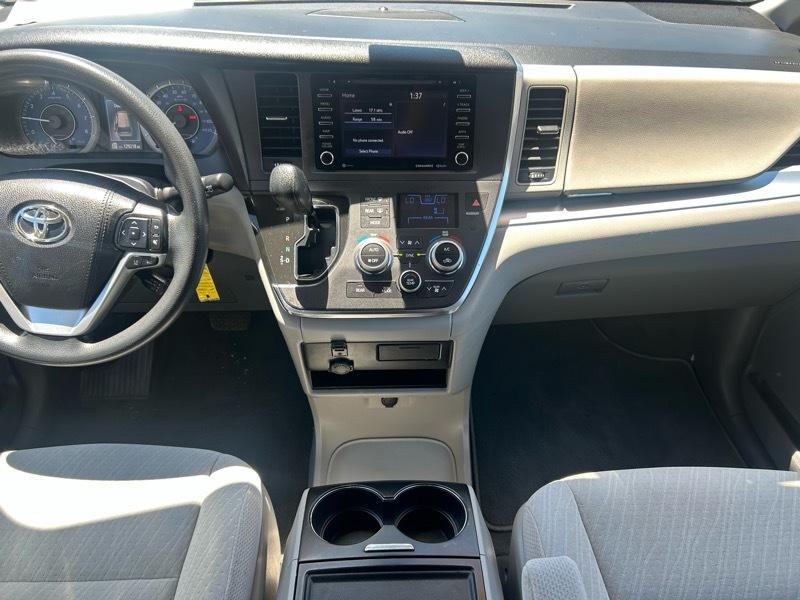Toyota Sienna LE 7-Passenger 2019