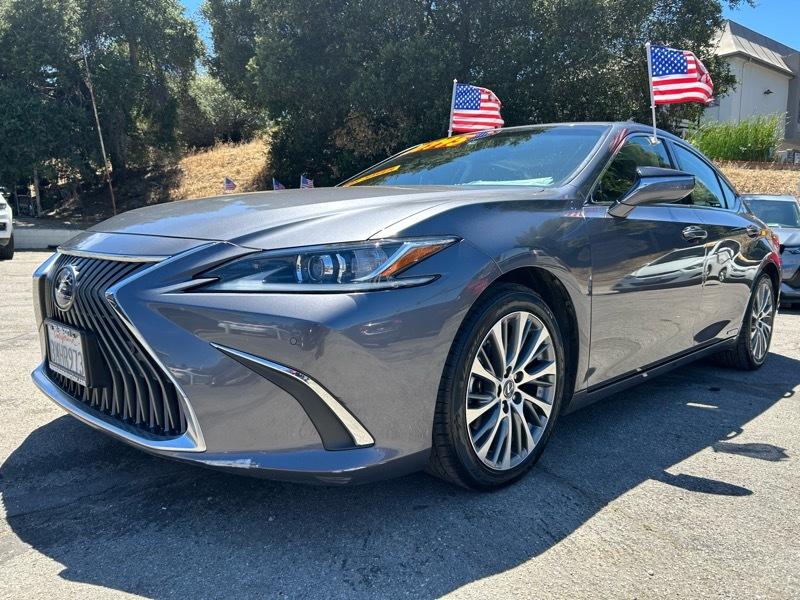 Lexus ES 300h Base 2019