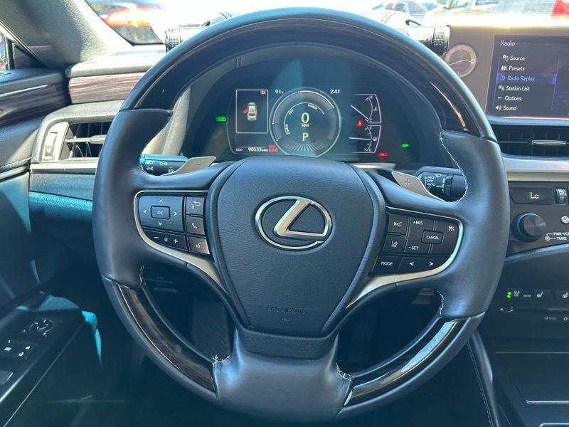Lexus ES 300h Base 2019