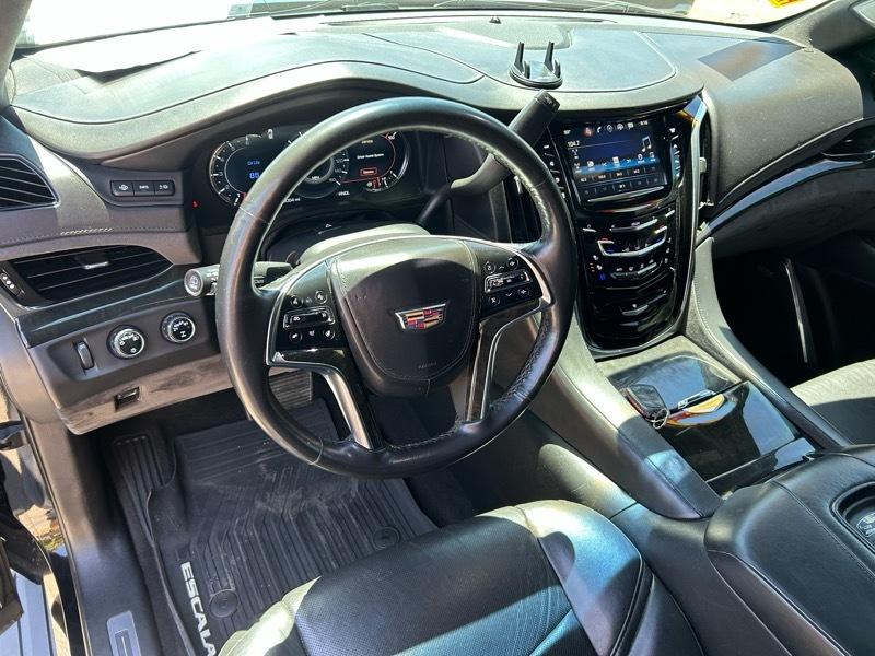 Cadillac Escalade Platinum 4WD 2017
