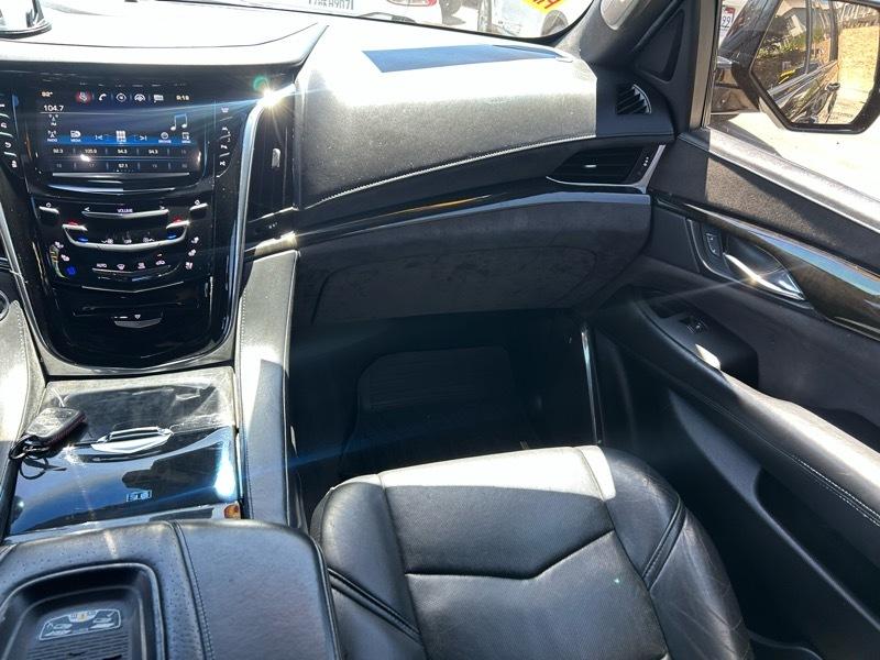 Cadillac Escalade Platinum 4WD 2017