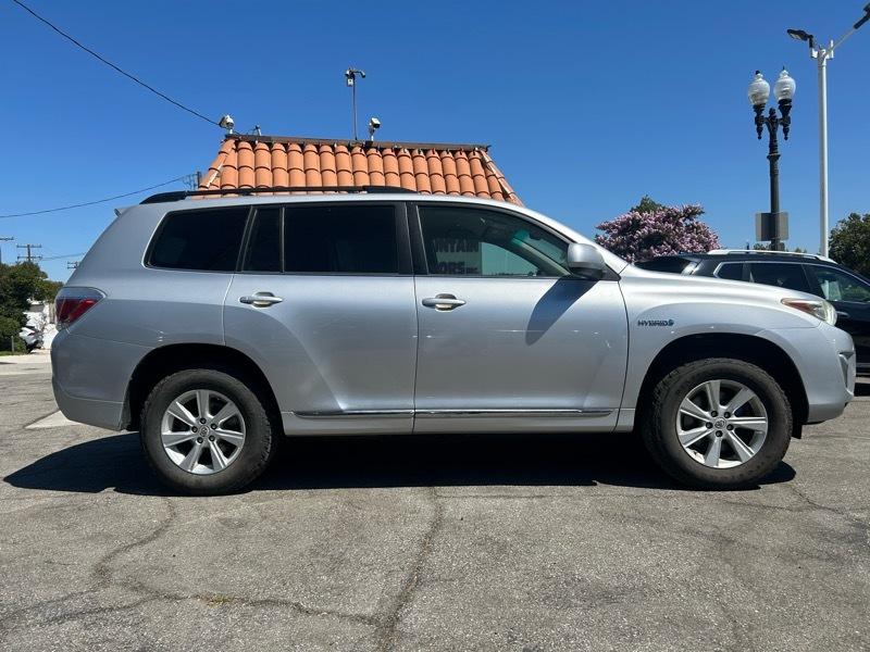 Toyota Highlander Hybrid 4WD 2013