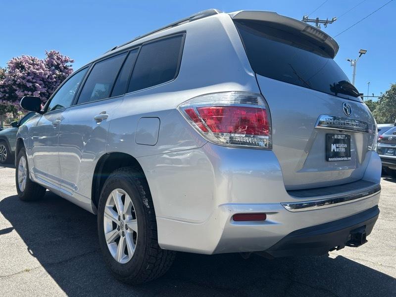 Toyota Highlander Hybrid 4WD 2013