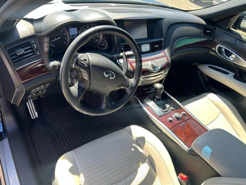 Infiniti Q70 3.7 2016