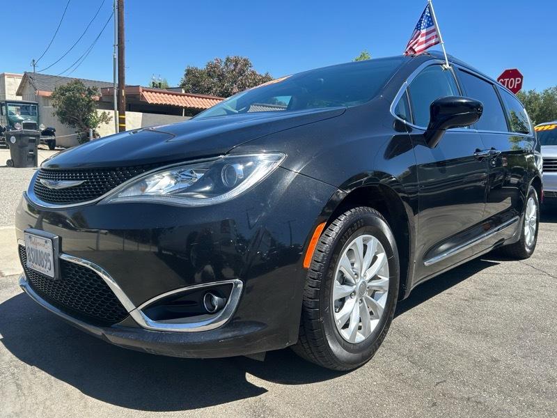 2019 Chrysler Pacifica Touring-L