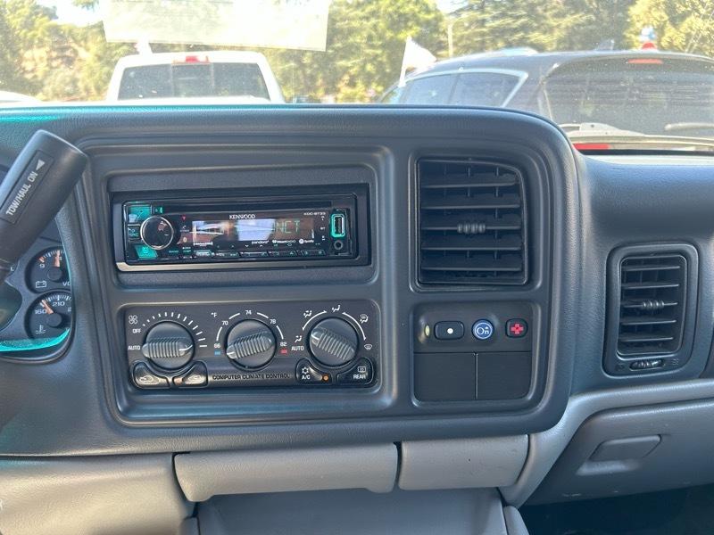 Chevrolet Suburban 2500 4WD 2002