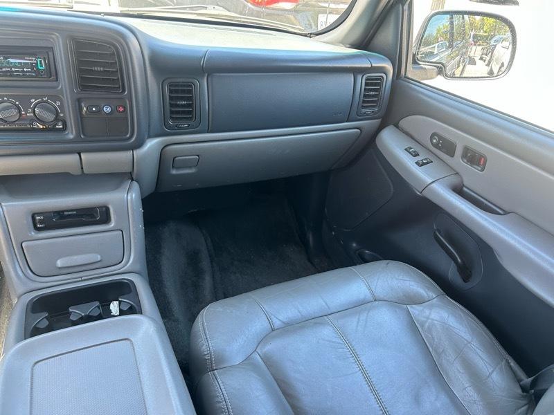 Chevrolet Suburban 2500 4WD 2002