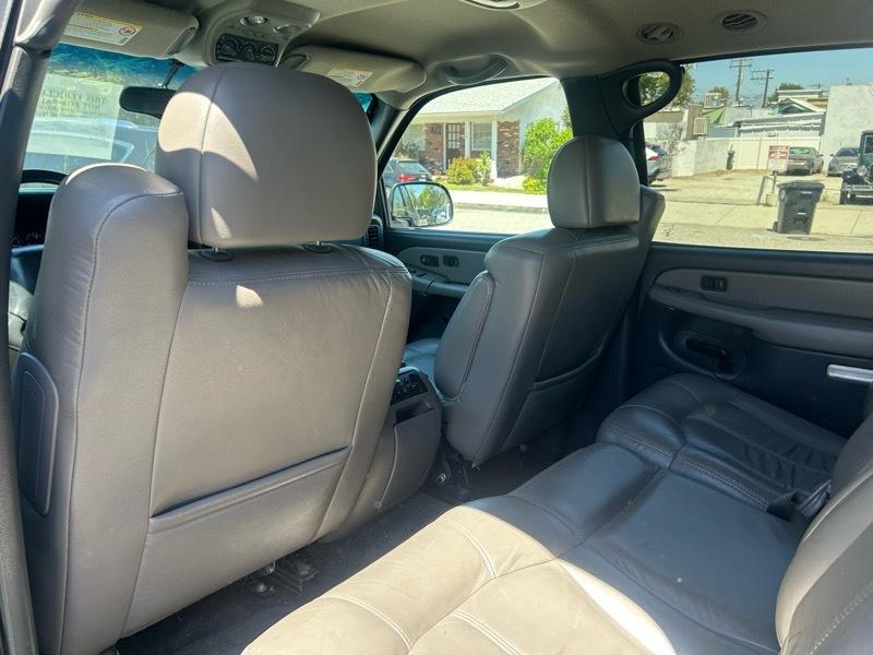 Chevrolet Suburban 2500 4WD 2002