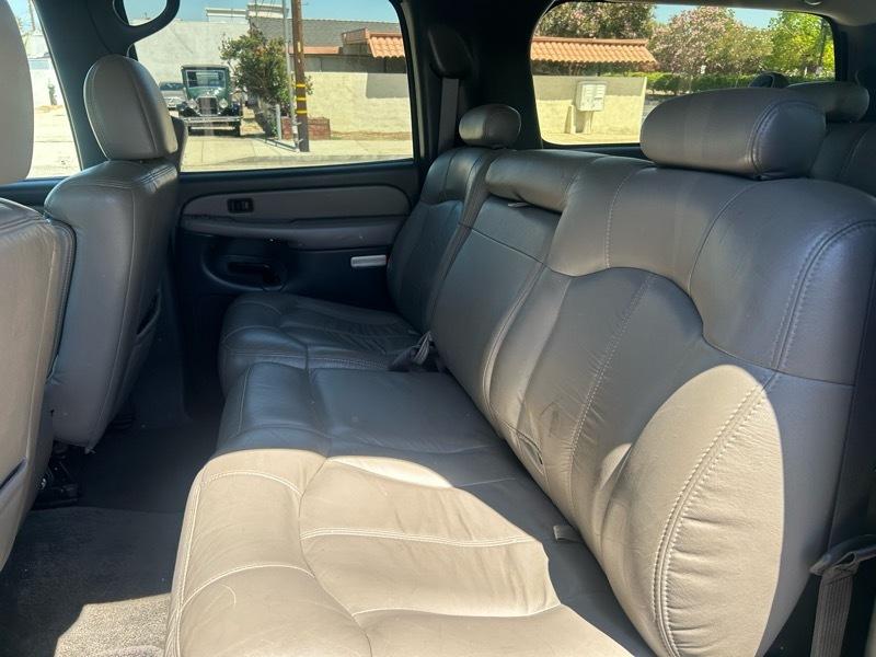 Chevrolet Suburban 2500 4WD 2002