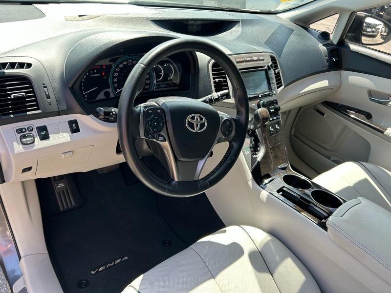 Toyota Venza XLE V6 FWD 2015