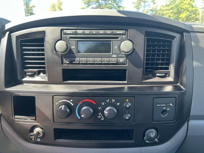 Dodge Ram 1500 ST 2WD 2006