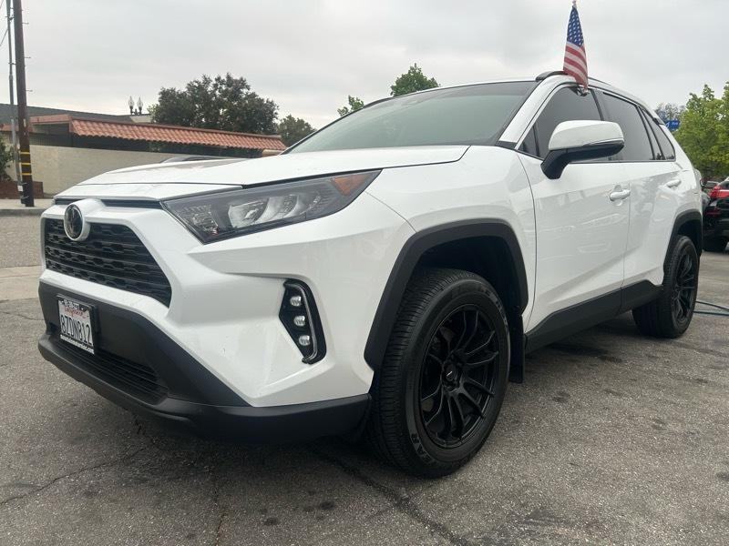 Toyota RAV4 LE AWD 2021