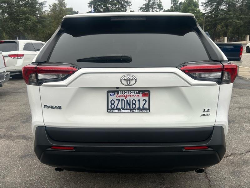 Toyota RAV4 LE AWD 2021