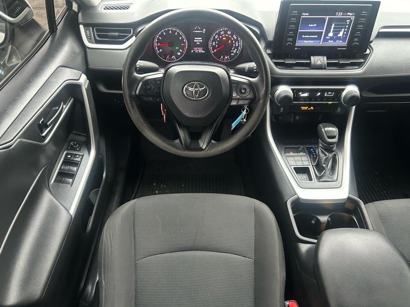 Toyota RAV4 LE AWD 2021