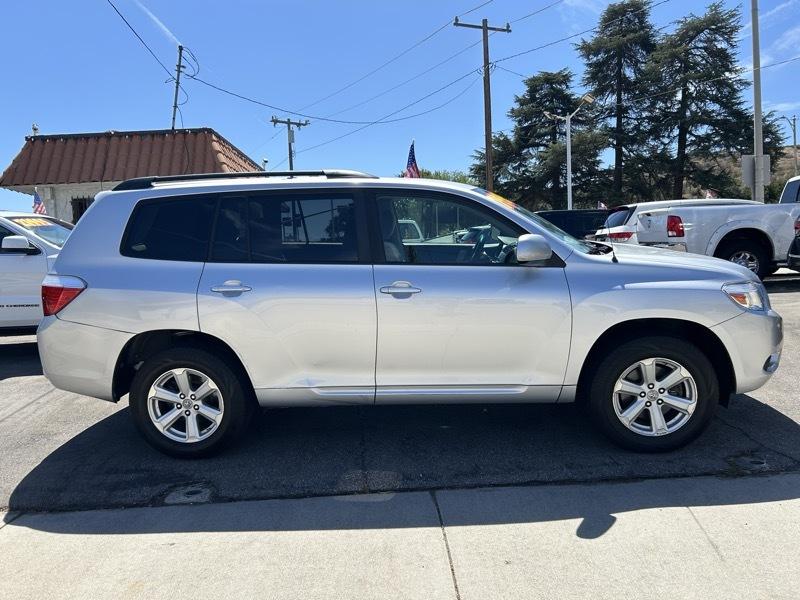 Toyota Highlander Base 2WD I4 2010
