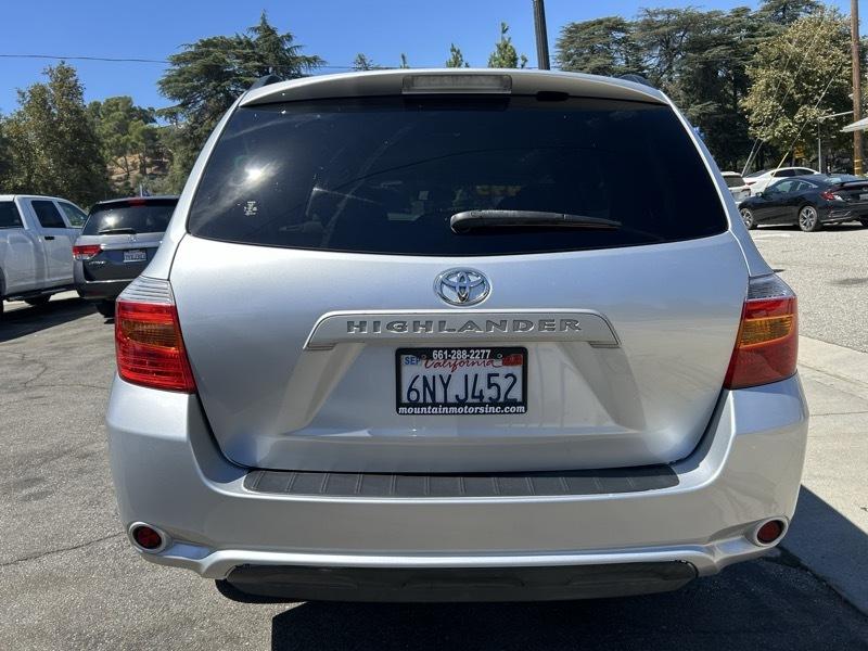 Toyota Highlander Base 2WD I4 2010