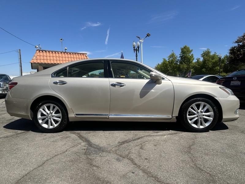 Lexus ES 350 Sedan 2011