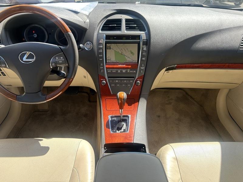 Lexus ES 350 Sedan 2011