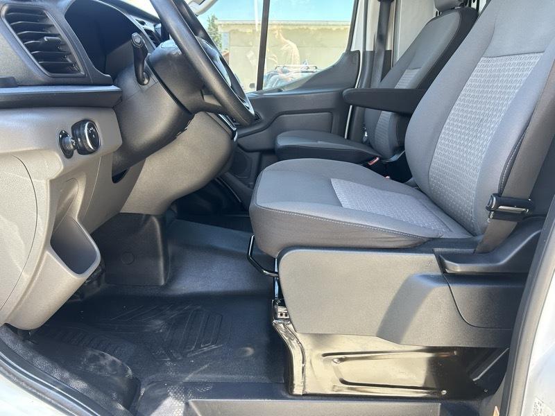 Ford Transit 250 Van Med. Roof w/Sliding Pass. 130-in. WB 2020