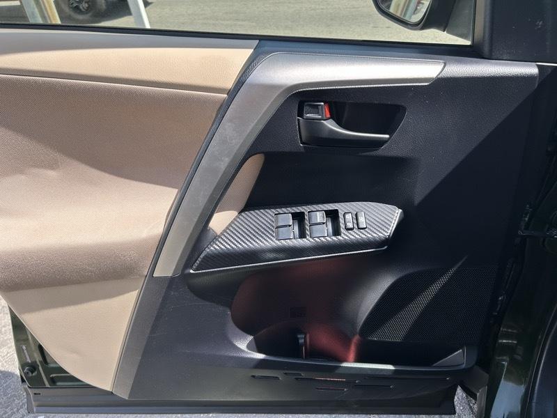 Toyota RAV4 LE FWD 2013