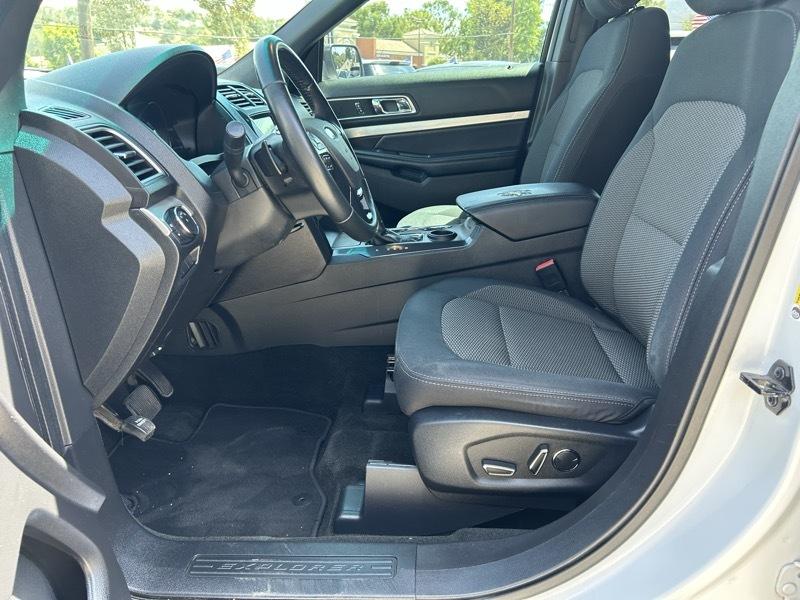 Ford Explorer XLT FWD 2017