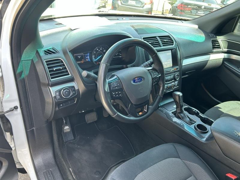 Ford Explorer XLT FWD 2017