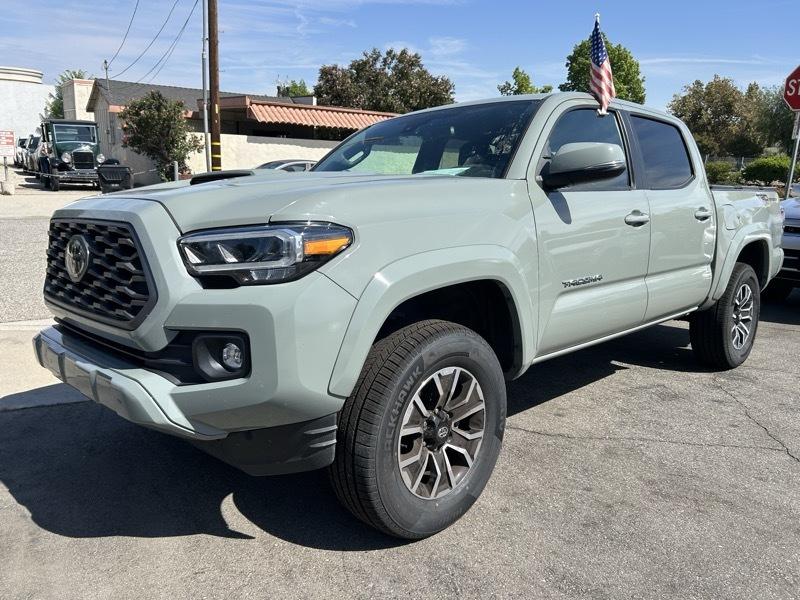 Toyota Tacoma TRD Sport Double Cab 5' Bed V6 4x2 AT (Natl) 2023