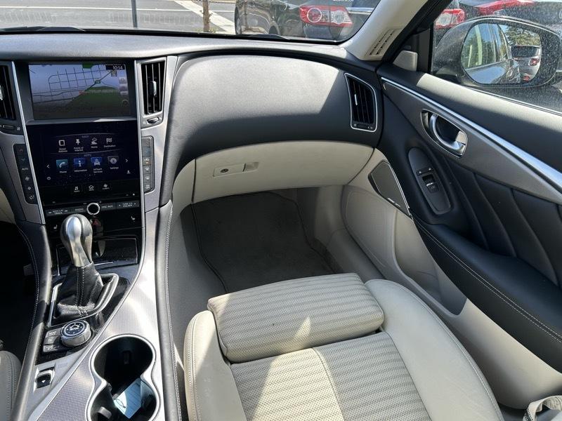 Infiniti Q50 2.0t 2017