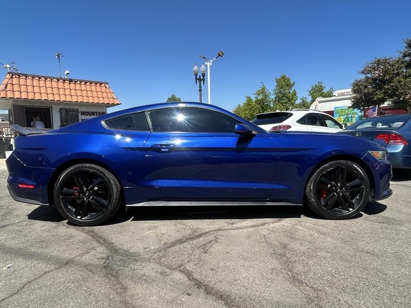 Ford Mustang EcoBoost Coupe 2016