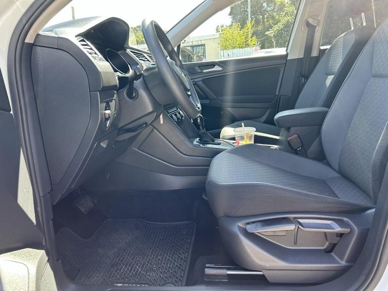 Volkswagen Tiguan S 2019