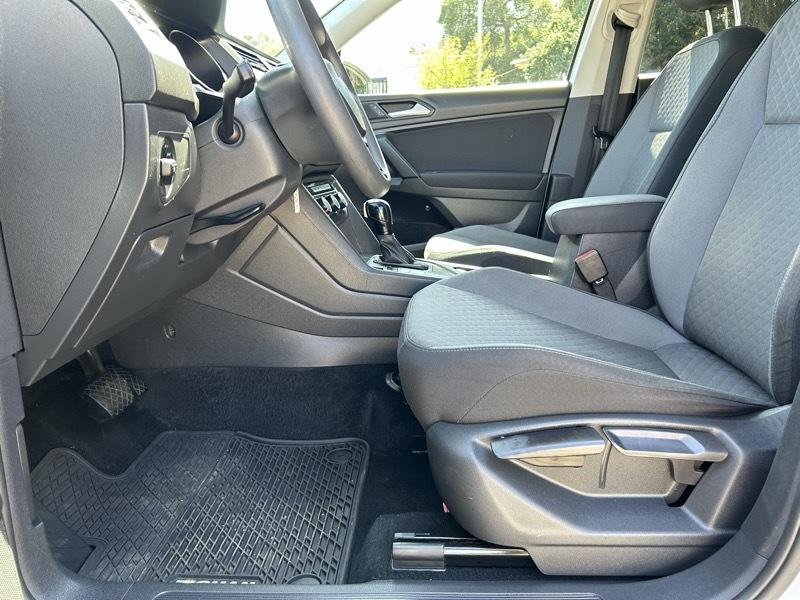 Volkswagen Tiguan S 2019