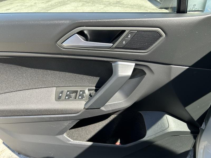 Volkswagen Tiguan S 2019