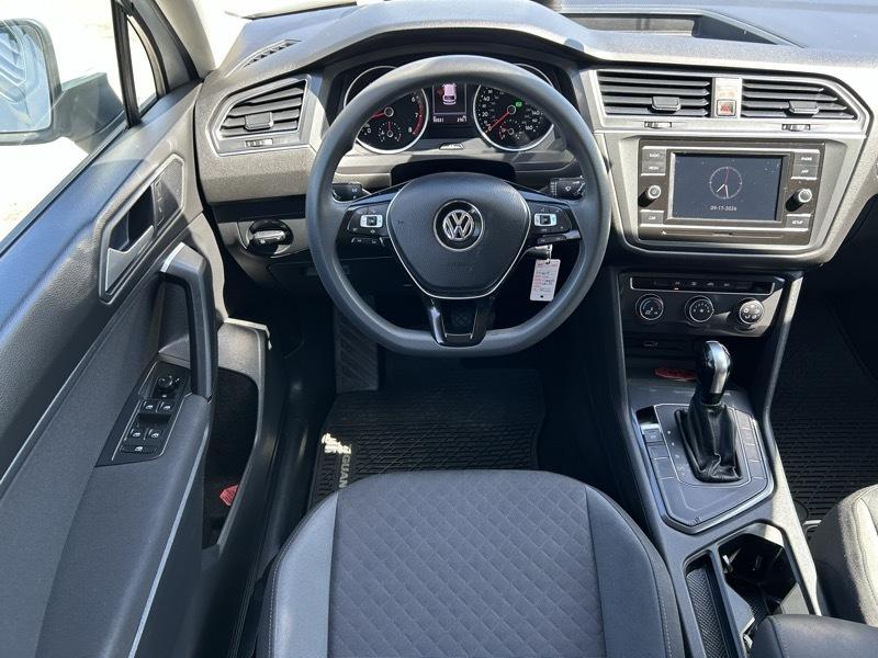 Volkswagen Tiguan S 2019