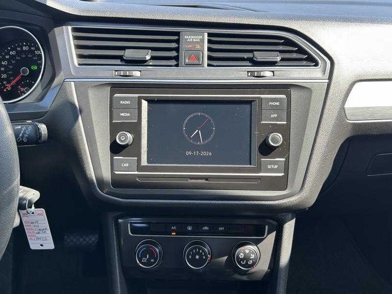 Volkswagen Tiguan S 2019