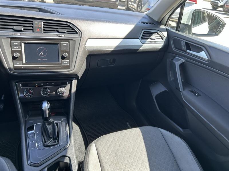 Volkswagen Tiguan S 2019