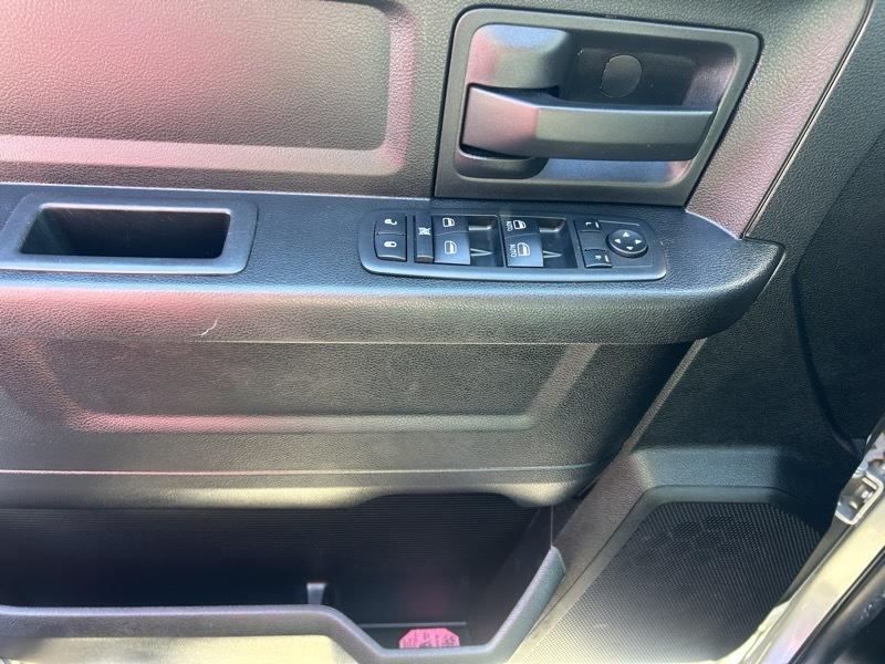 RAM 1500 Tradesman/Express Crew Cab SWB 2WD 2014