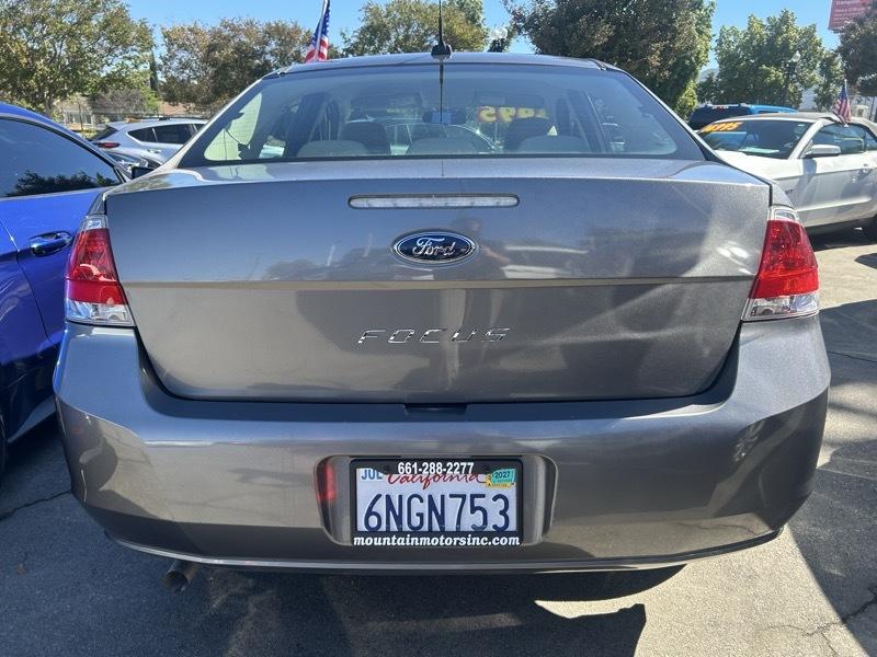 Ford Focus S Sedan 2010