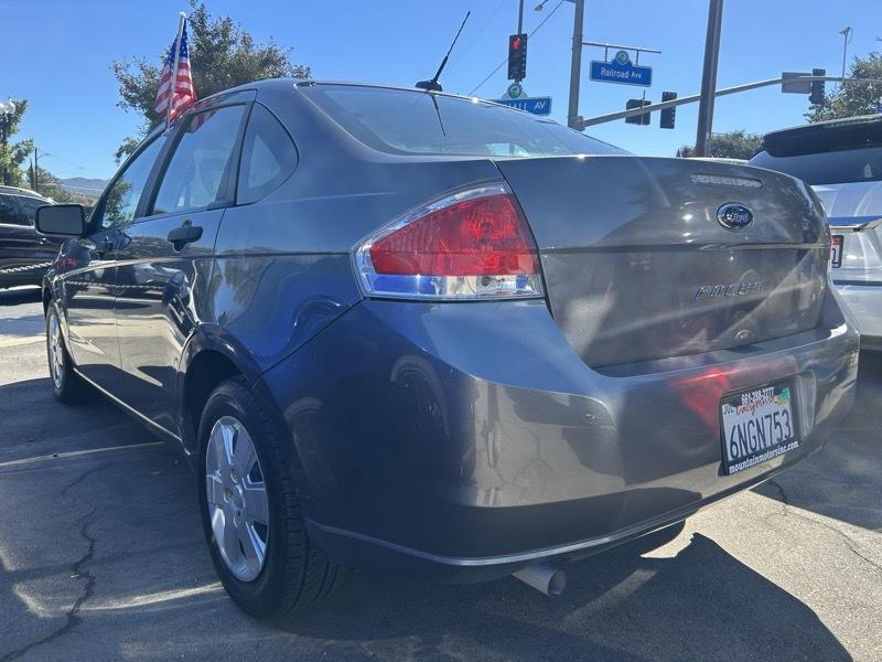 Ford Focus S Sedan 2010