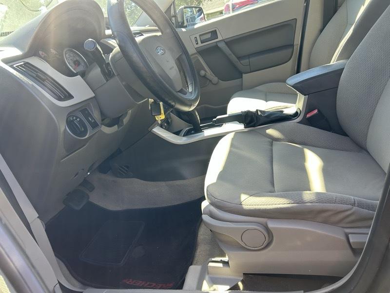 Ford Focus S Sedan 2010
