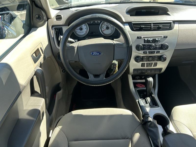 Ford Focus S Sedan 2010