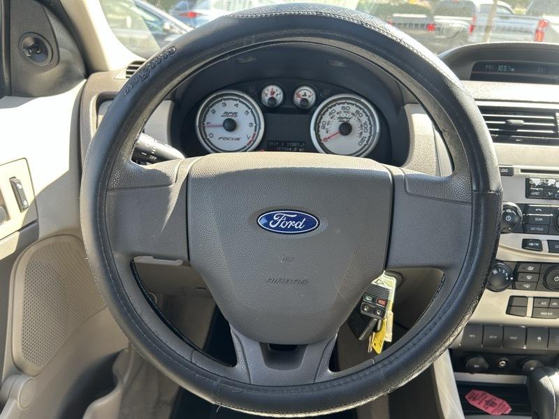 Ford Focus S Sedan 2010