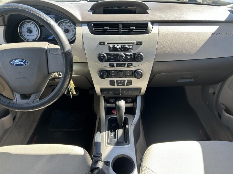 Ford Focus S Sedan 2010