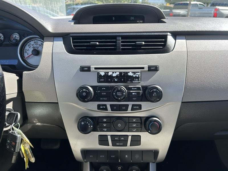 Ford Focus S Sedan 2010
