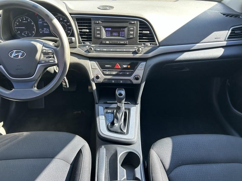 Hyundai Elantra SE 6AT 2018