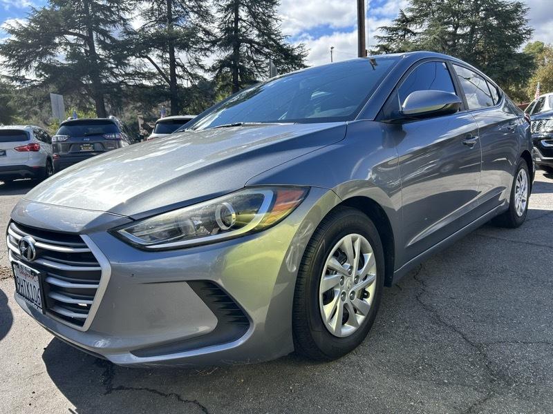Hyundai Elantra SE 6AT 2018